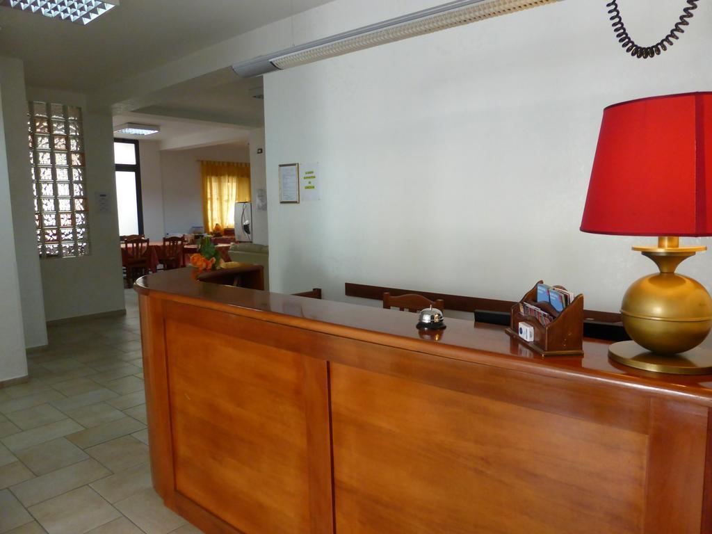Hotel Aurora Scauri  Exteriör bild